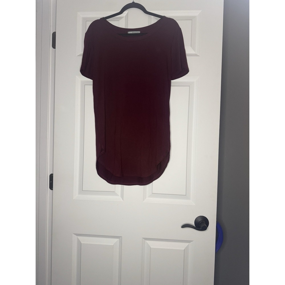 Emmas Closet Crewneck Tunic Round Hem Tunic T Shirt  Maroon Medium Nwt